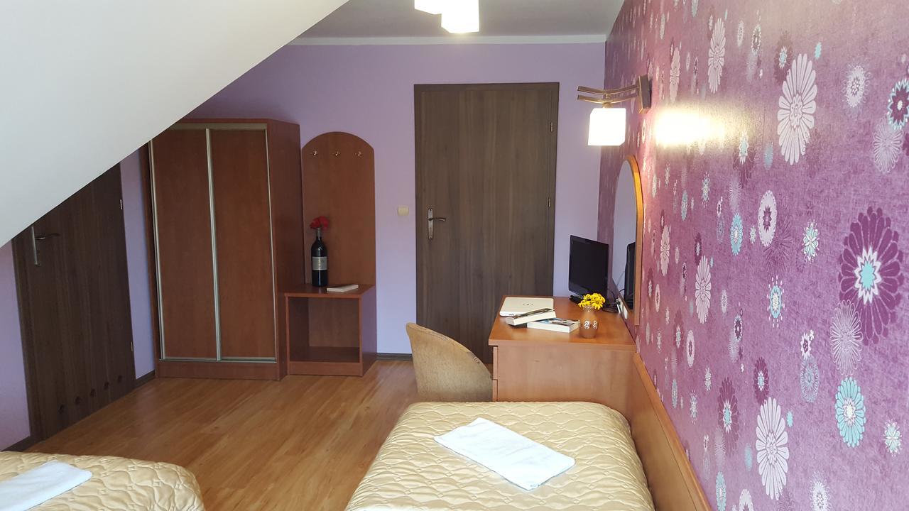 Gosciniec Kukle Bed & Breakfast Exterior photo